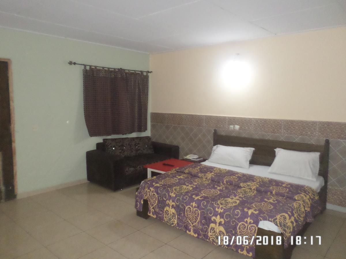 Hotel Residence Seven 7 Αμπιτζάν Εξωτερικό φωτογραφία