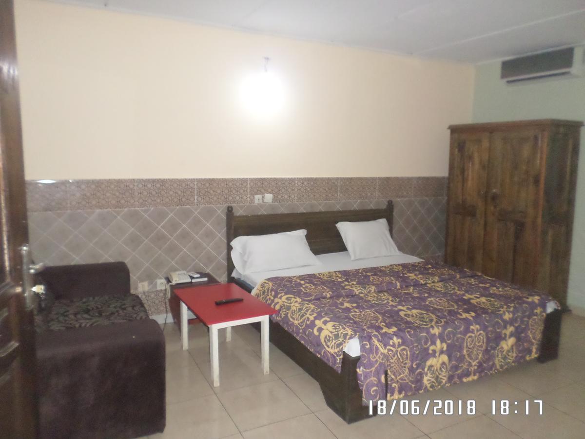 Hotel Residence Seven 7 Αμπιτζάν Εξωτερικό φωτογραφία